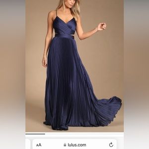 Got the Glam Navy Blue Pleated Cutout Maxi Dress
By Lulus. Large